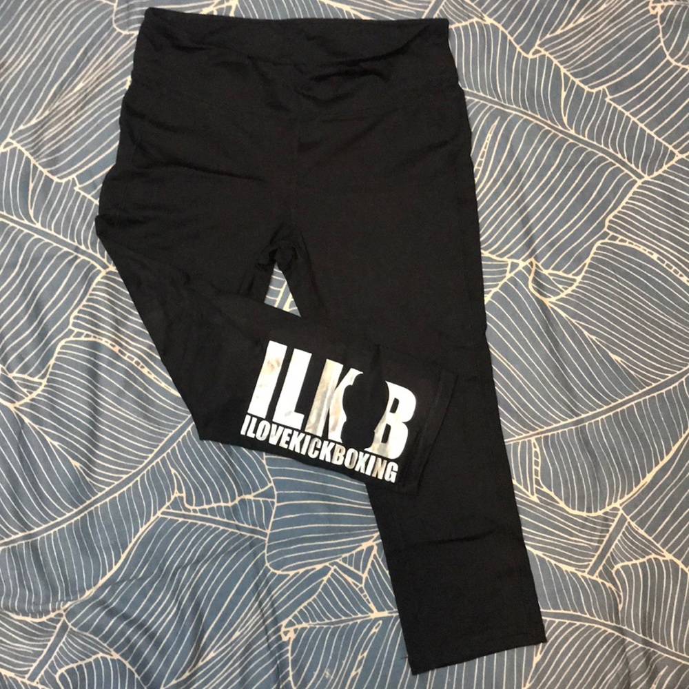 iLoveKickboxing.com Capri leggings